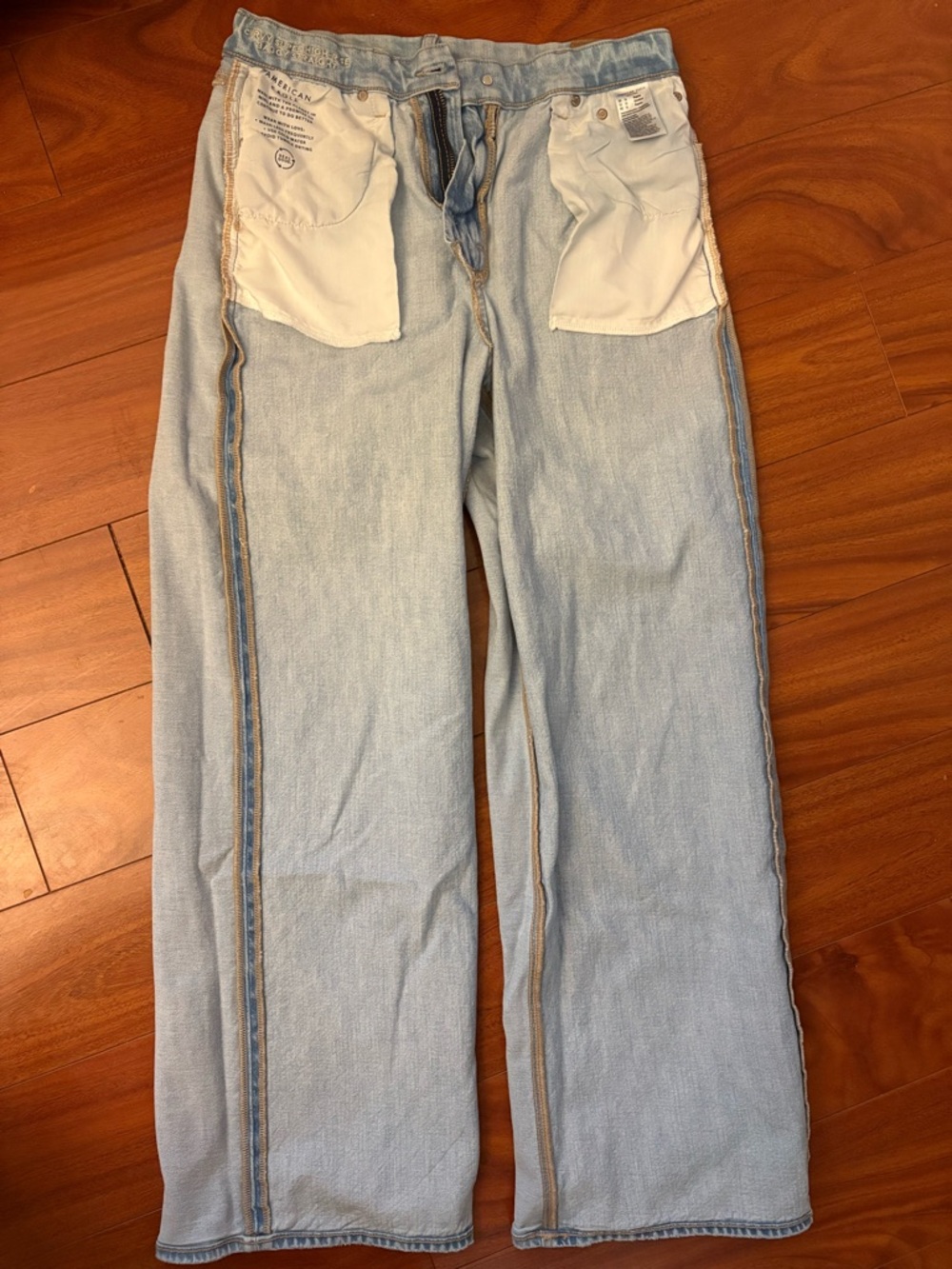 American Eagle Curvy Super High Rise Straight Light Wash Jean - Picture 7 of 9